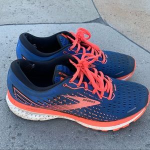 Women’s Brooks Ghost 13 running sneakers